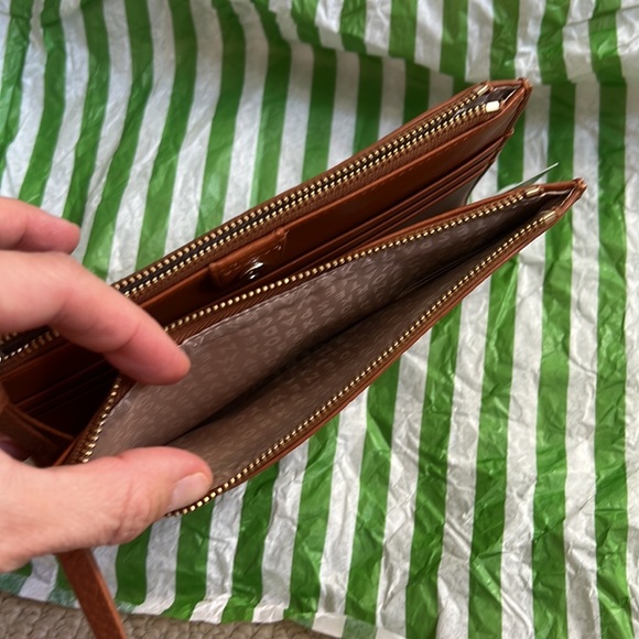 Kate Spade Wallet card holder - Picture 3 of 8